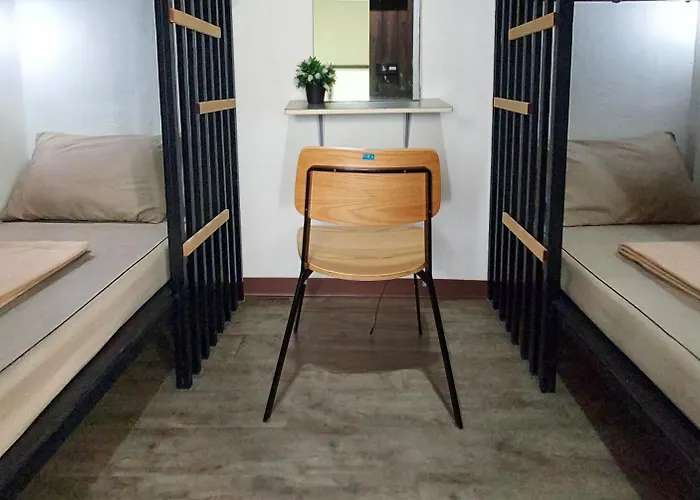 Auberge de jeunesse Hostel *